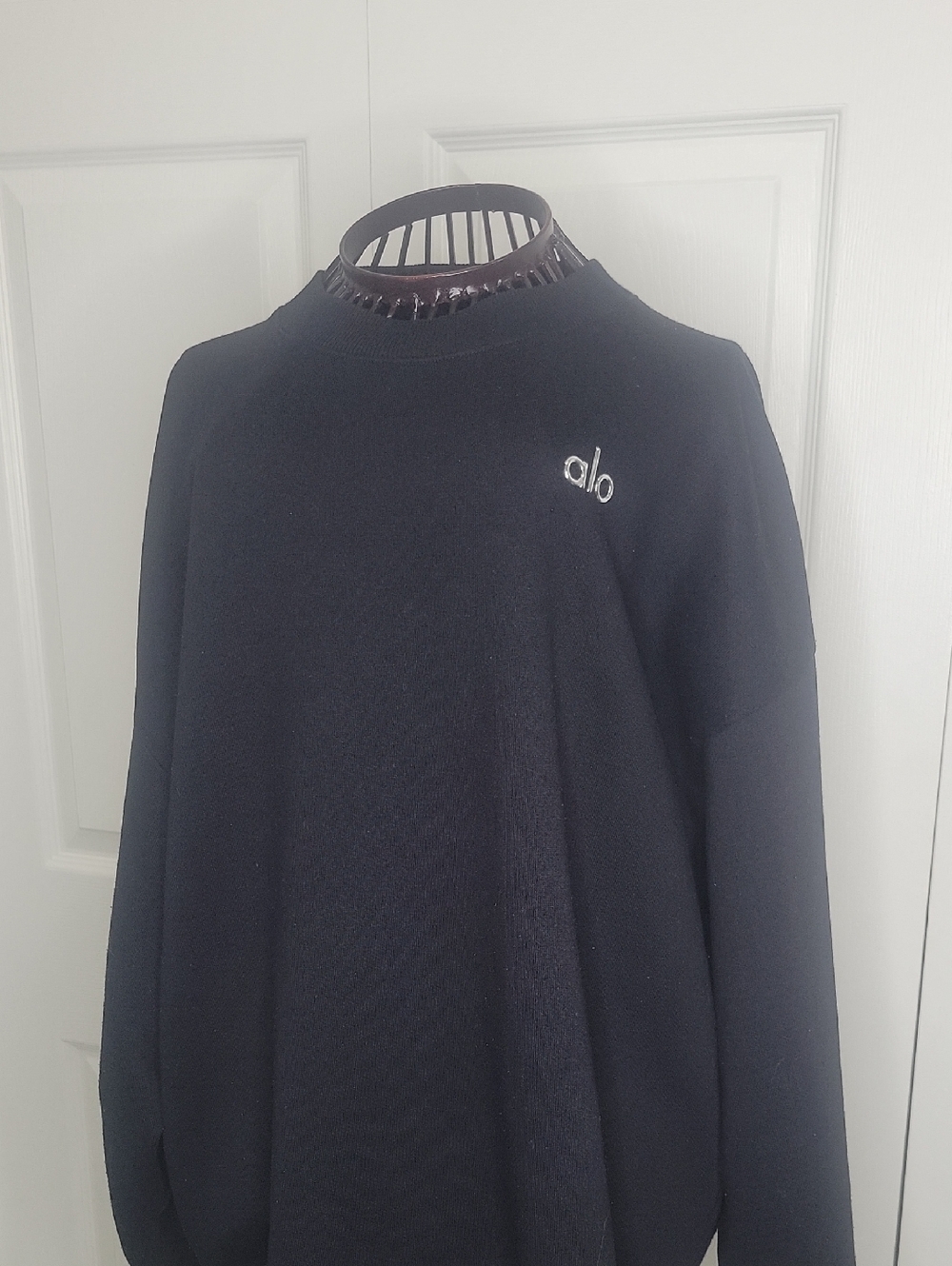 Alo Women's Yoga Accolade Black Crewneck Sweatshirt Size Small - Picture 2 of 10